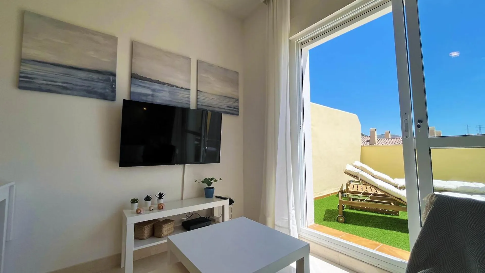 Mshome Ocean Green Golf Torre de Benagalbon Apartment
